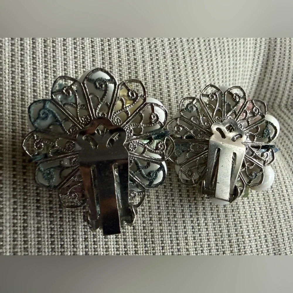 $15 Vintage White Milk Glass & pastel l bicone Beaded cluster Clip-On Earring - Picture 6 of 9